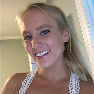 Meet your Posher, Cara